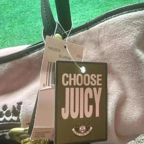 Juicy Couture - Picture 2 of 7
